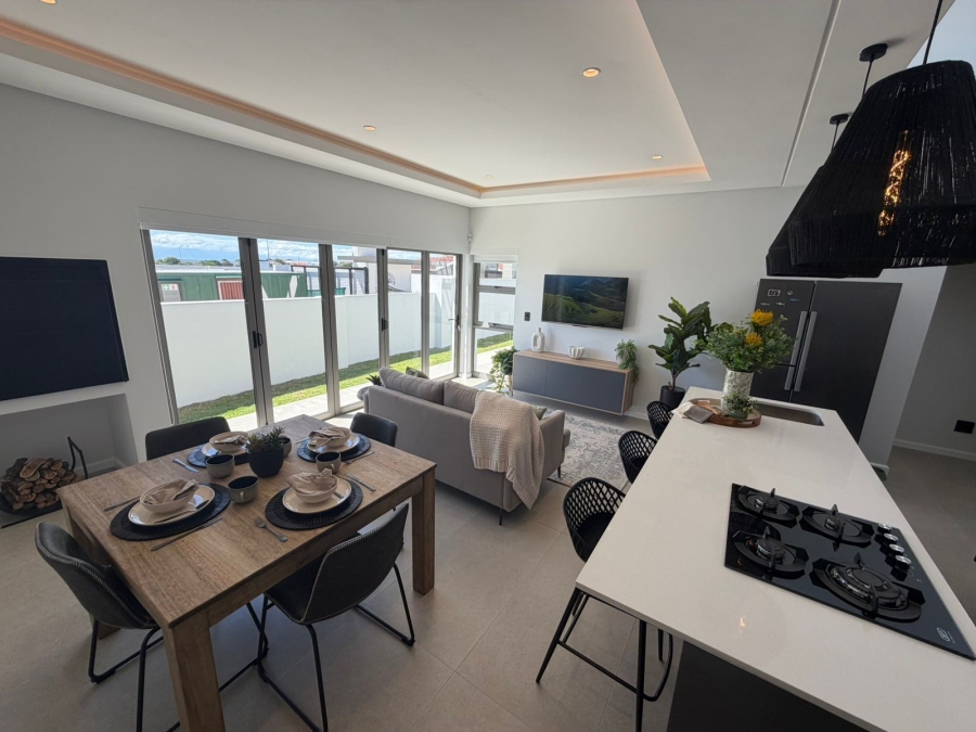 3 Bedroom Property for Sale in Heiderand Western Cape